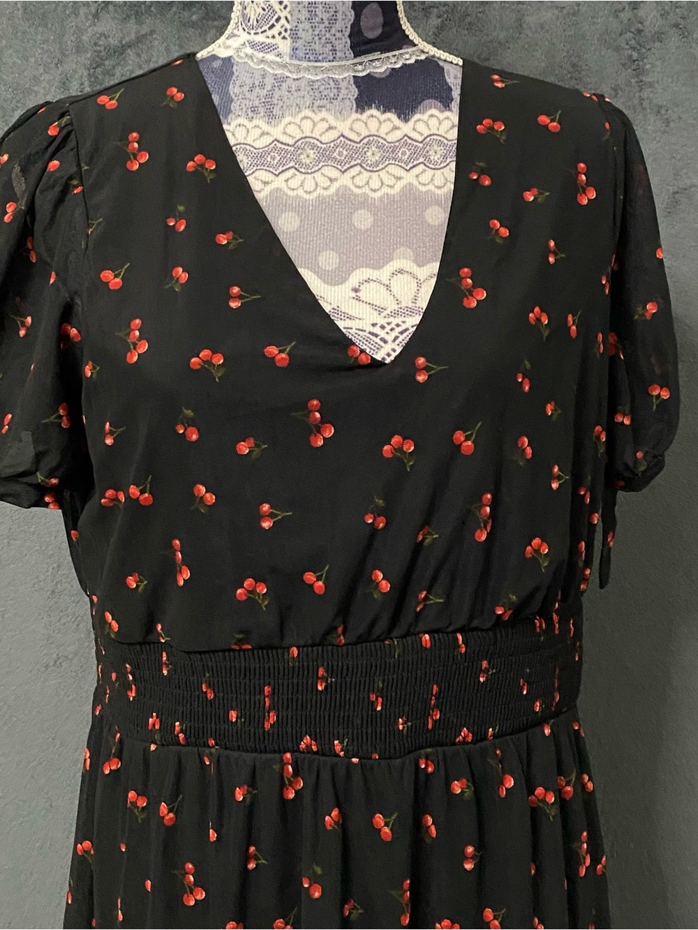 Siren Lily Dress Womens 1X Plus Black Red Cherry V Neck Tie Sleeve Smocked Waist